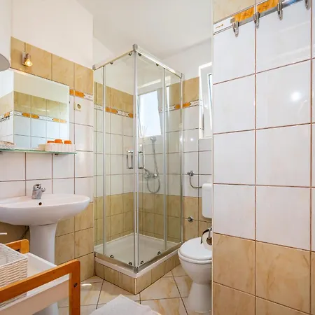 Nyaraló Pet Friendly In With Kitchen